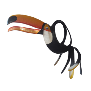 Tucano - Bicho de pneu reciclado Arte em pneu Pequena