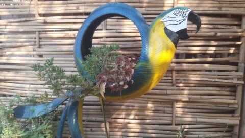 Arara Brasil Bicho de pneu reciclado Arte em pneu Grande - Imagem 3
